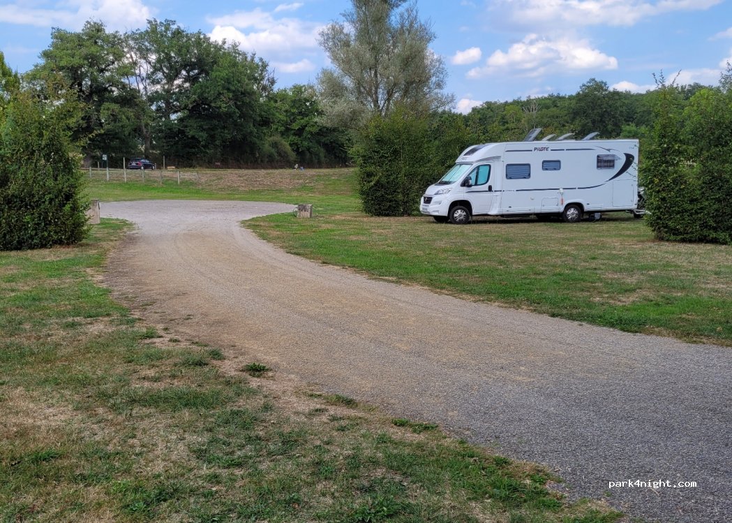 Camping Municipal de Lussac — foto 3