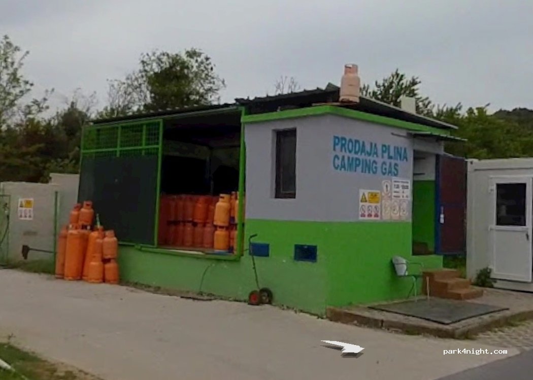 (52100) Pula - 12 Ulica Prekomorskih brigada — foto