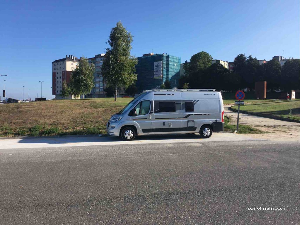 (27297) Lugo - Avenida Infanta Elena — foto 3