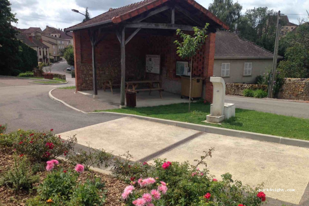 (71110) Semur-en-Brionnais - 5069A Montée de la Cray — foto