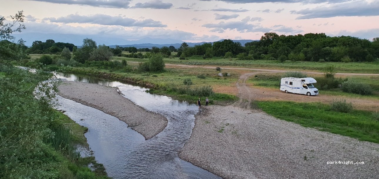 (4168) Chernozemen - Unnamed Road — foto
