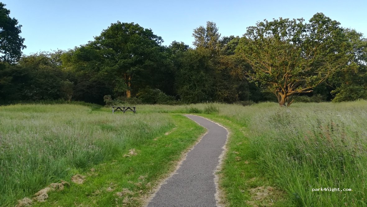 (LU6 2PG) Whipsnade - B4540 — foto