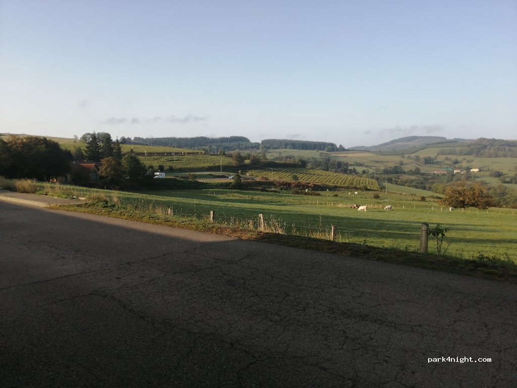 (69170) Les Sauvages - Le Perret — foto