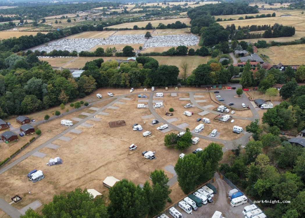Theobalds Park Camping — foto 2