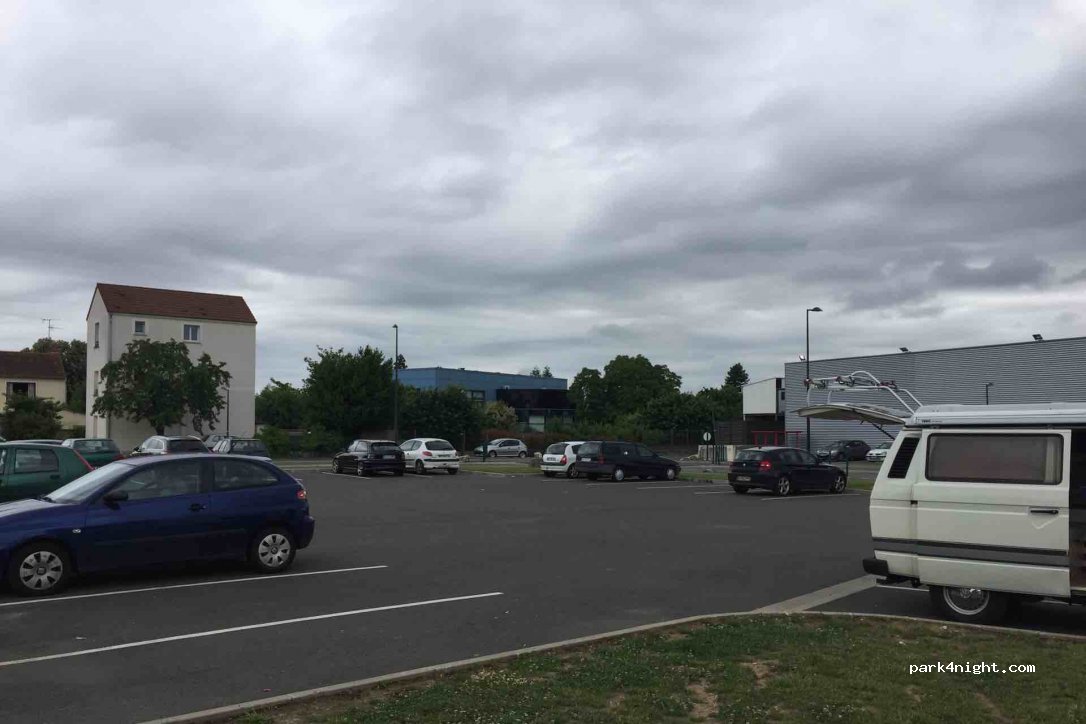 (45100) Orléans - 19 Rue des Chabassières — foto