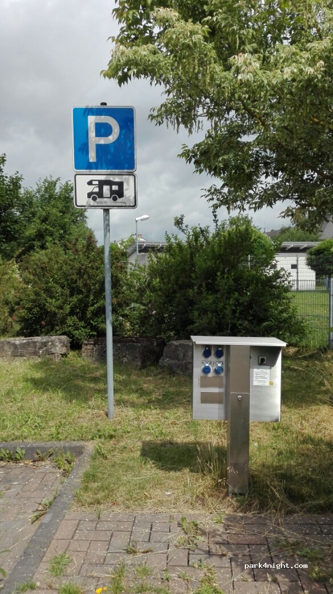 Wohnmobilstellplatz am Freizeitgelände in Kreuztal — foto