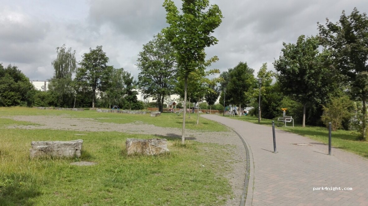 Wohnmobilstellplatz am Freizeitgelände in Kreuztal — foto 3