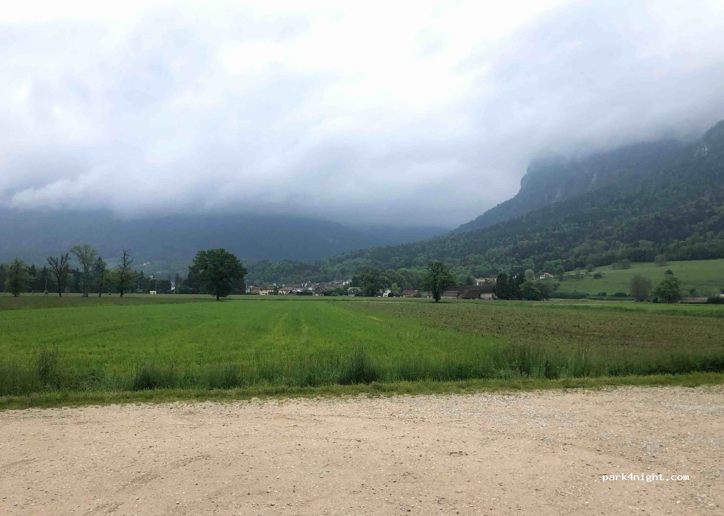 (38380) Saint-Laurent-du-Pont - Unnamed Road — foto 3