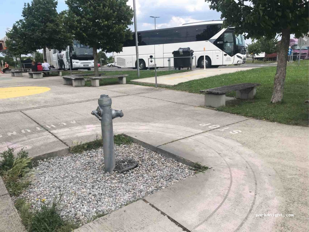 (2544) Leobersdorf - 459 Triestingparkplatz — foto 2