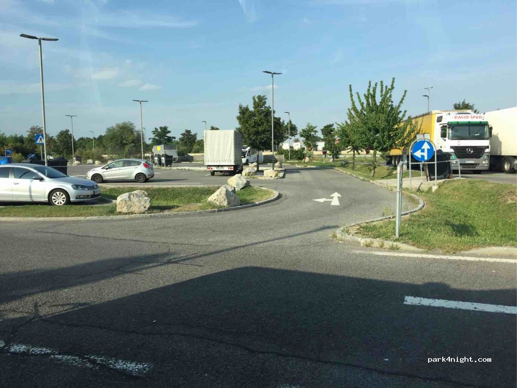 (2544) Leobersdorf - 459 Triestingparkplatz — foto 3