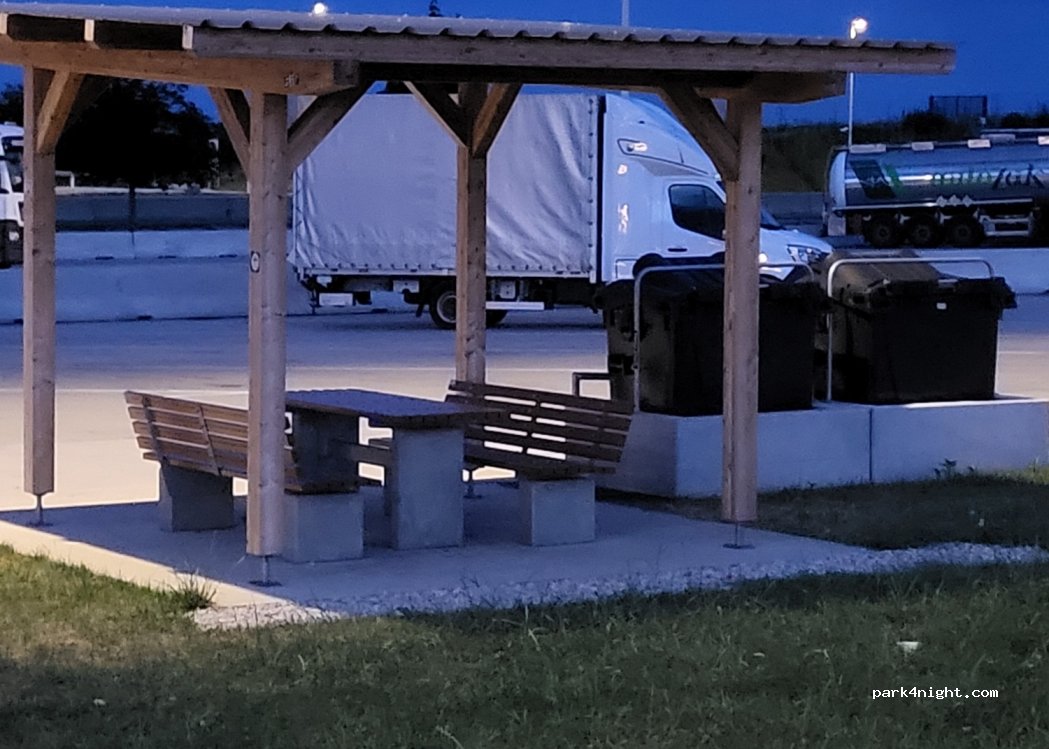 (2544) Leobersdorf - 459 Triestingparkplatz — foto 4