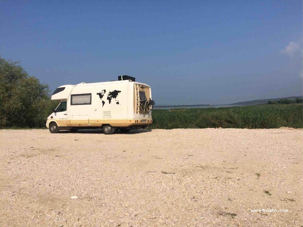 (16110) Nilüfer - Unnamed Road — foto
