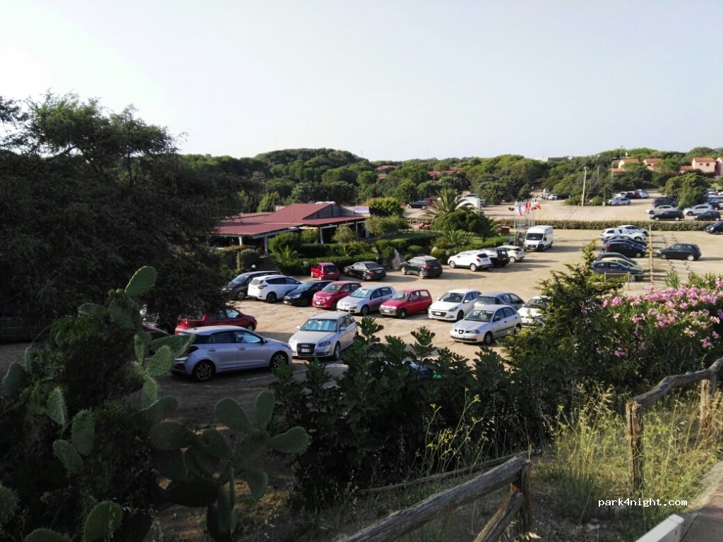 Area Camper Badesi — foto 2