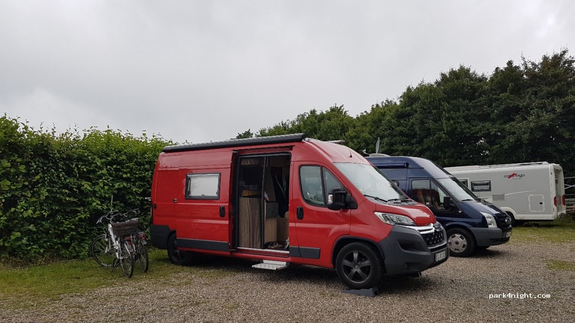 Wohnmobil-Parkplatz des WSG Arnis — foto