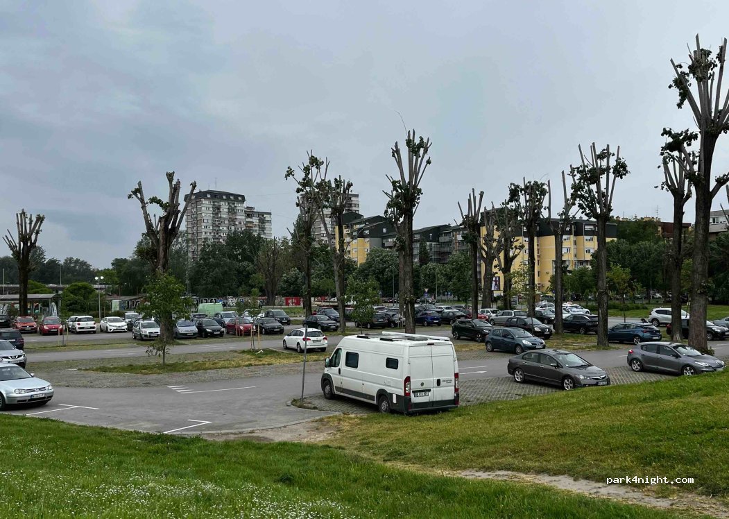 () Novi Sad - Sunčani kej — foto 4