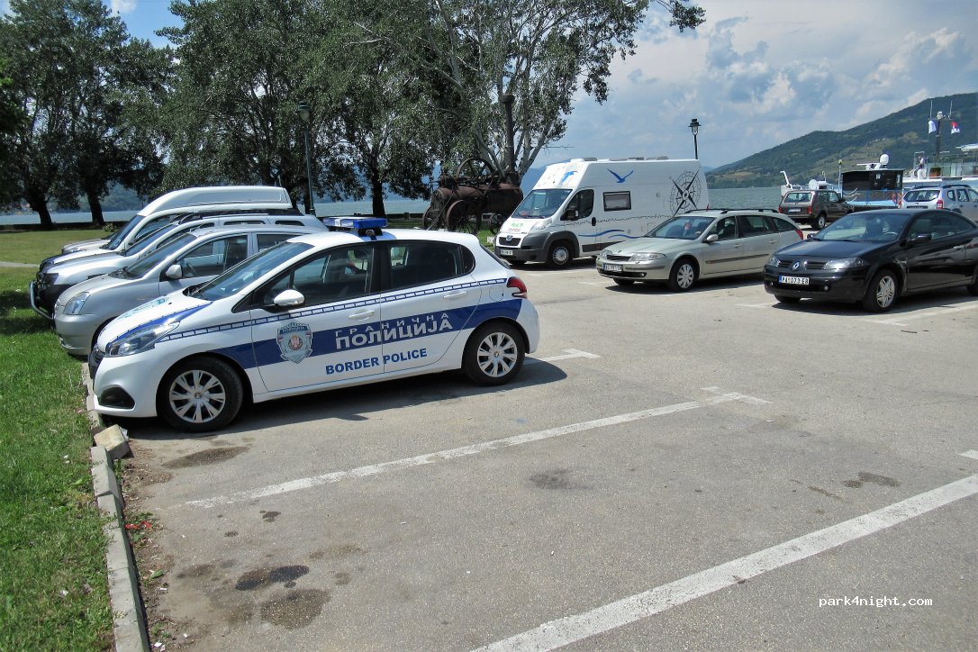 () Donji Milanovac - Kralja Petra I — foto