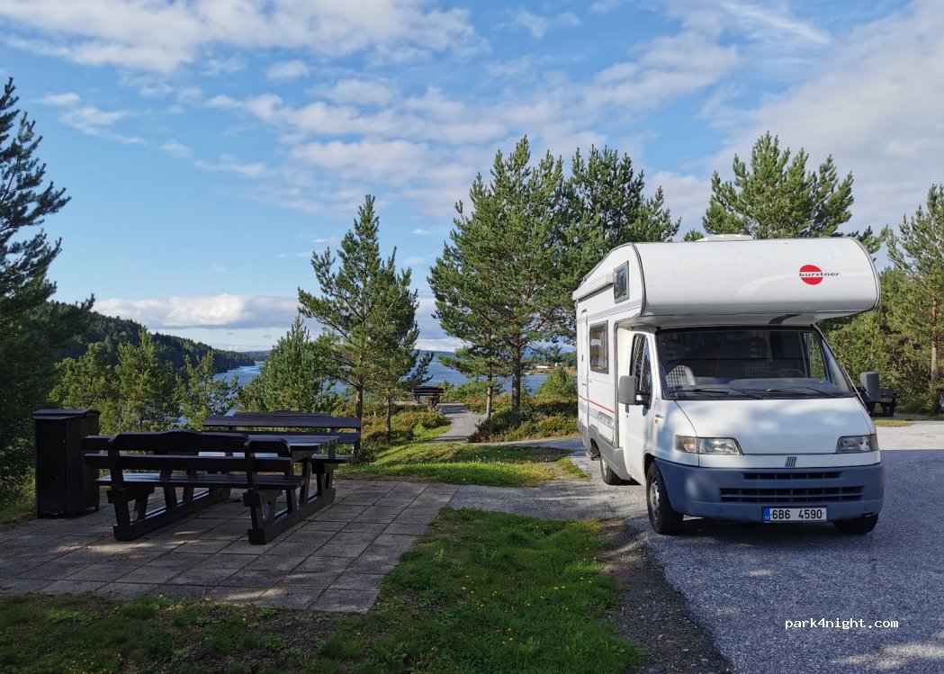 (6690) Aure - 6 Primær Fylkesveg 680 — foto