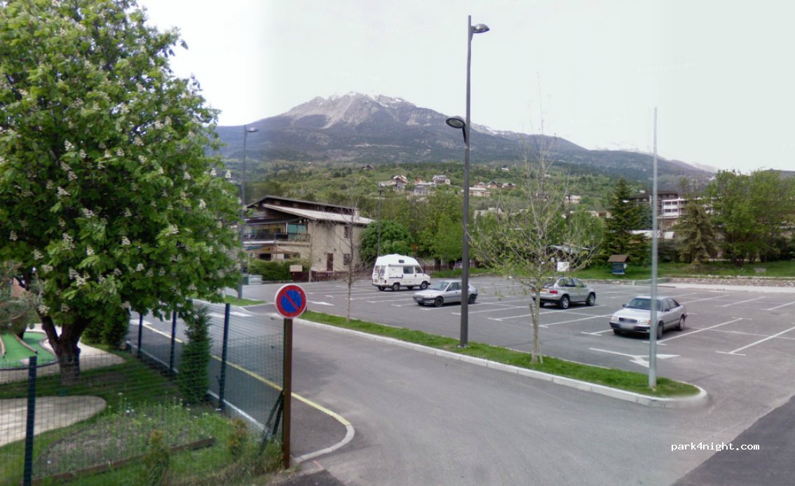 (05200) Embrun - 1-3 Avenue des Acacias — foto