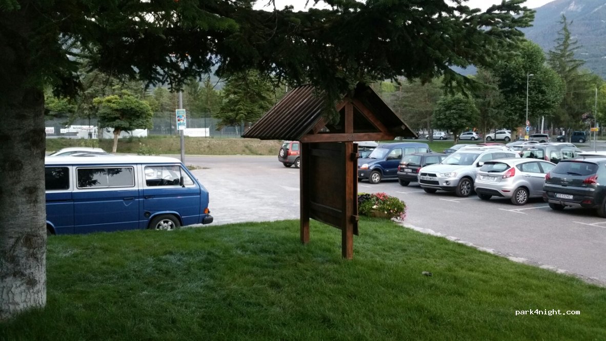 (05200) Embrun - 1-3 Avenue des Acacias — foto 2