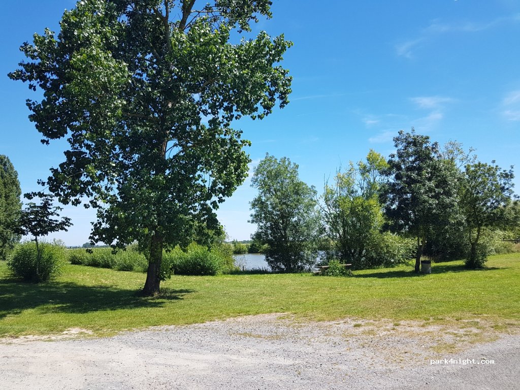 (85450) Vouillé-les-Marais - Route du Marais — foto