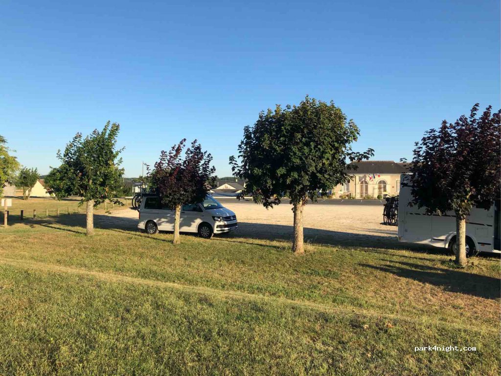 (37510) Berthenay - 49 Le Bourg — foto 2