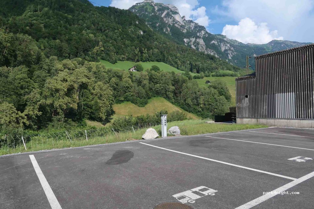 (8750) Glarus - 58 Buchholzstrasse — foto