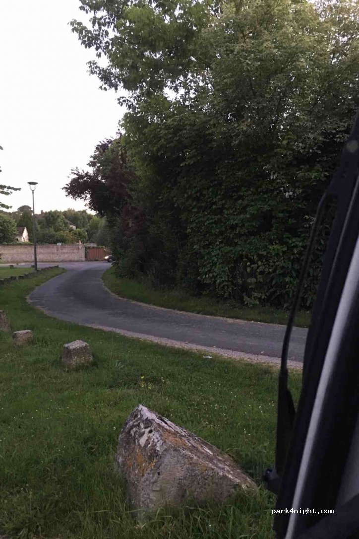 (02570) Chézy-sur-Marne - 9 Rue de la Poste — foto 2