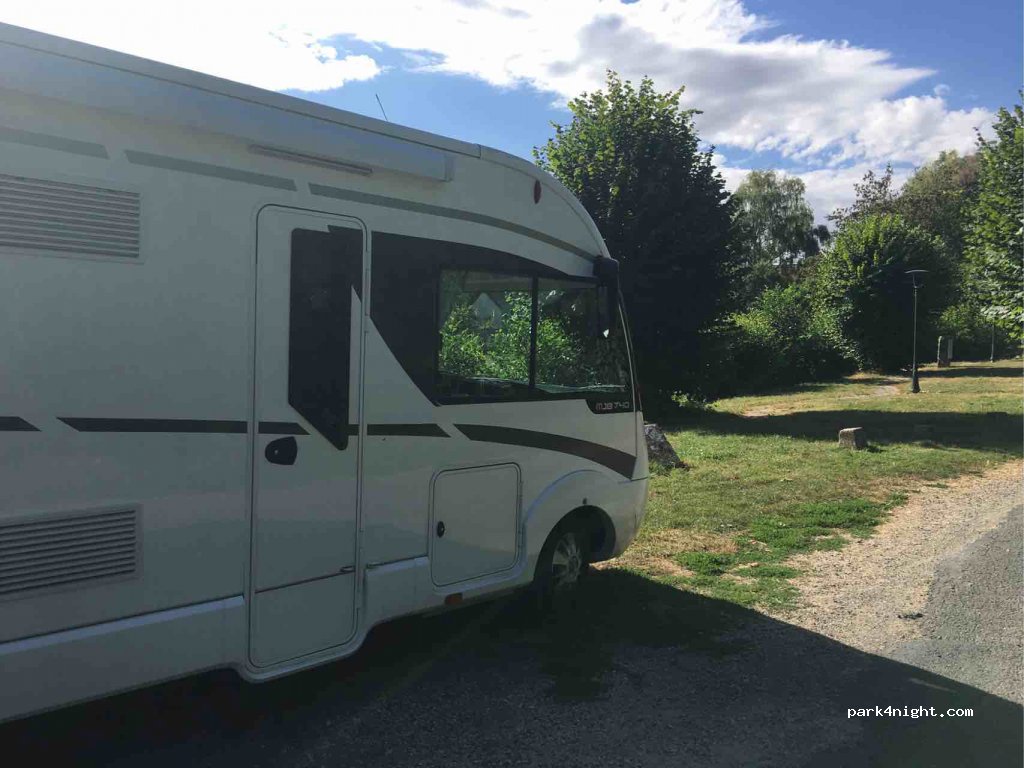 (02570) Chézy-sur-Marne - 9 Rue de la Poste — foto 3