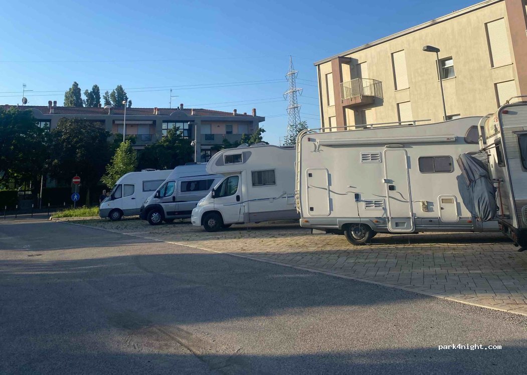 (36075) Montecchio Maggiore-Alte Ceccato - 10 Via Salvo D'Acquisto — foto 4