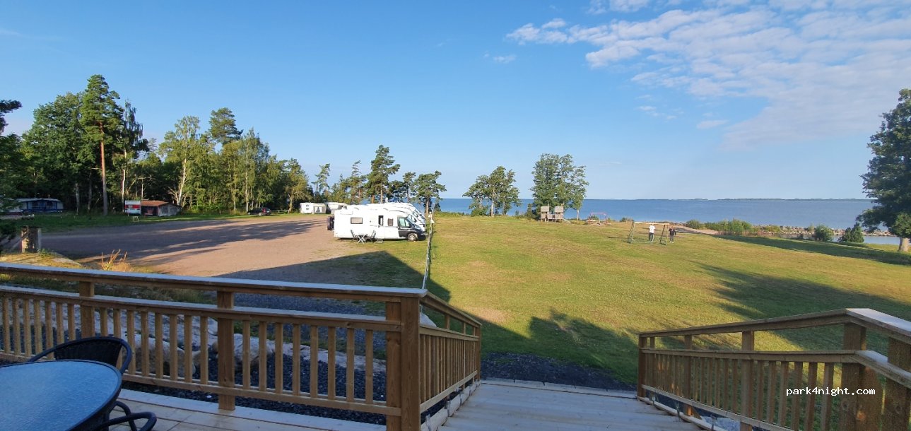 (681 93) Kristinehamn - 15 Hulthamnsvägen — foto