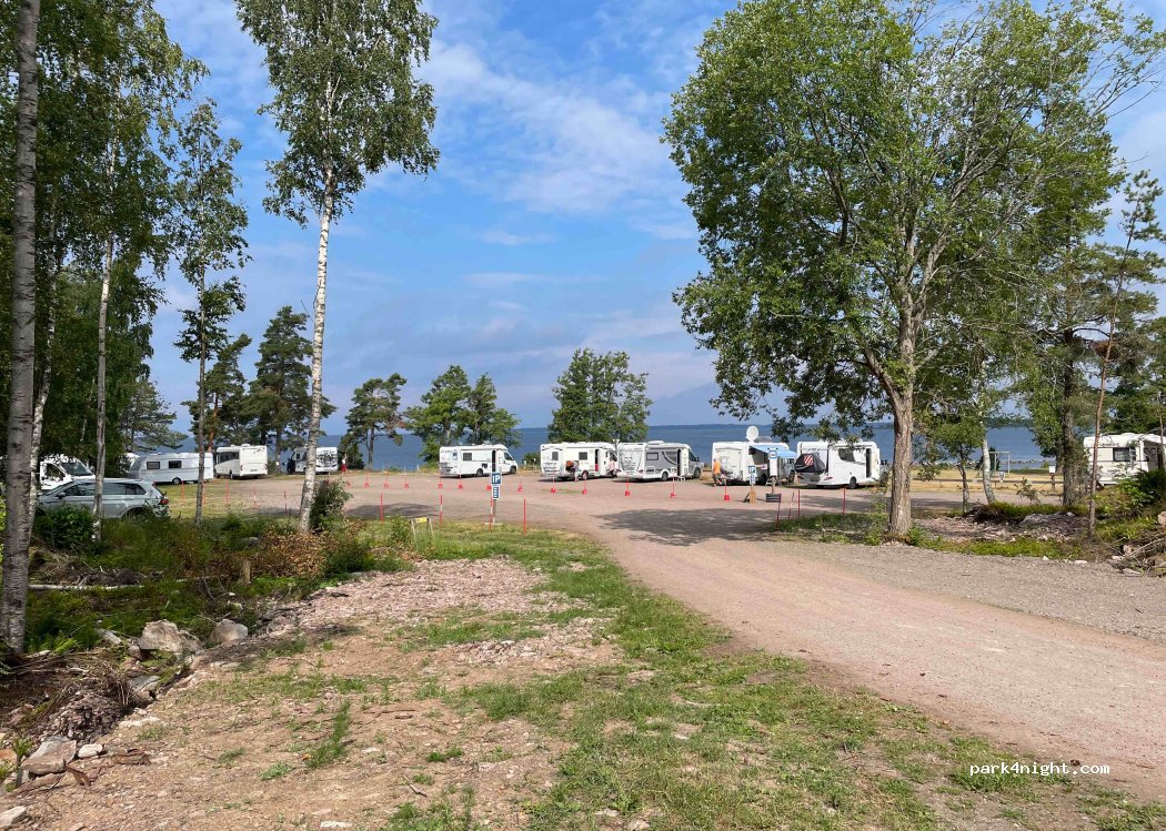 (681 93) Kristinehamn - 15 Hulthamnsvägen — foto 2