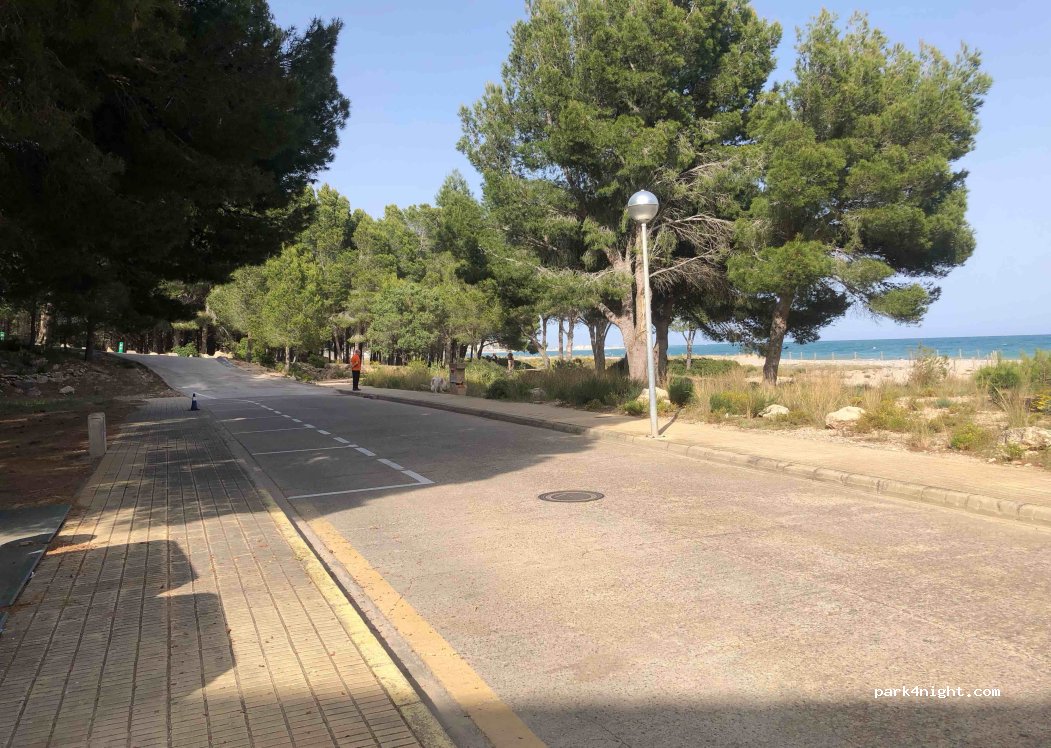(43890) Tarragona - 6 Carrer de Cadaloques — foto 5