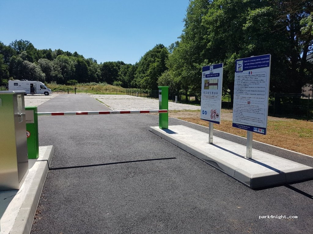 Aire de Saint-Saturnin — foto 2