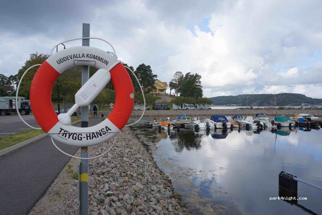 (451 91) Herrestad - 806 LINDESNÄS — foto 2