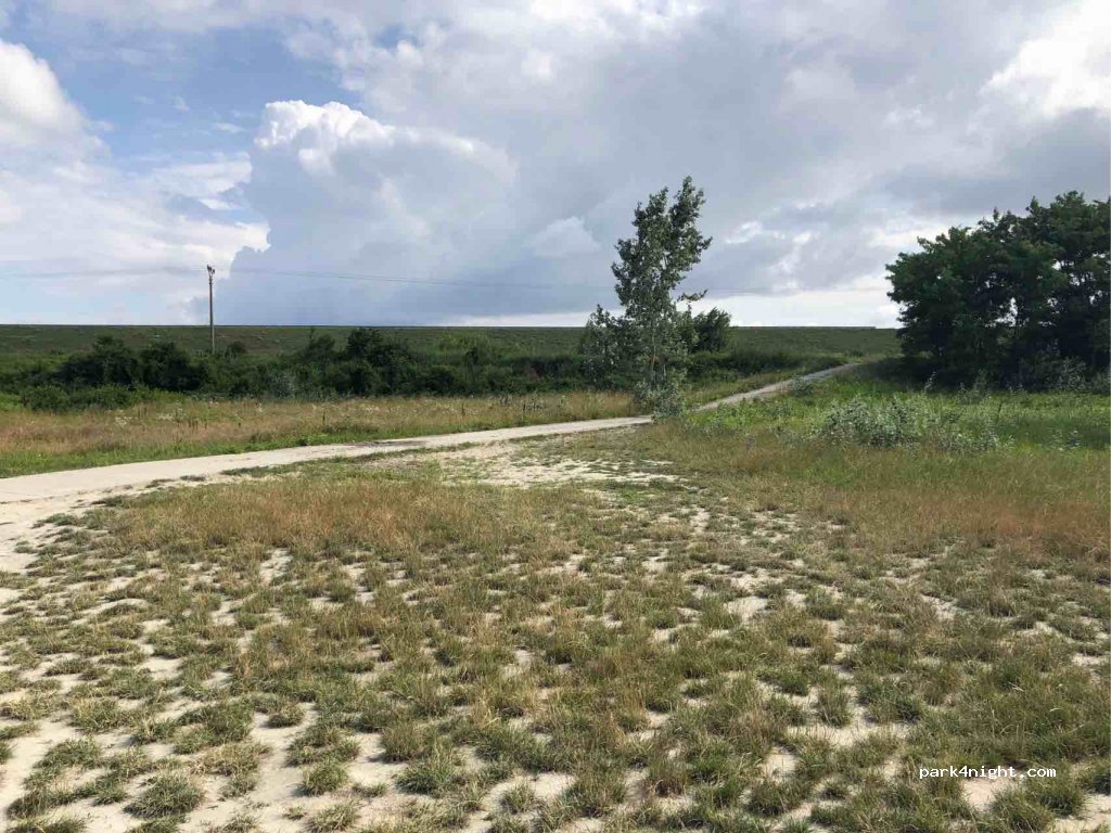 (931 01) Šamorín - Unnamed Road — foto
