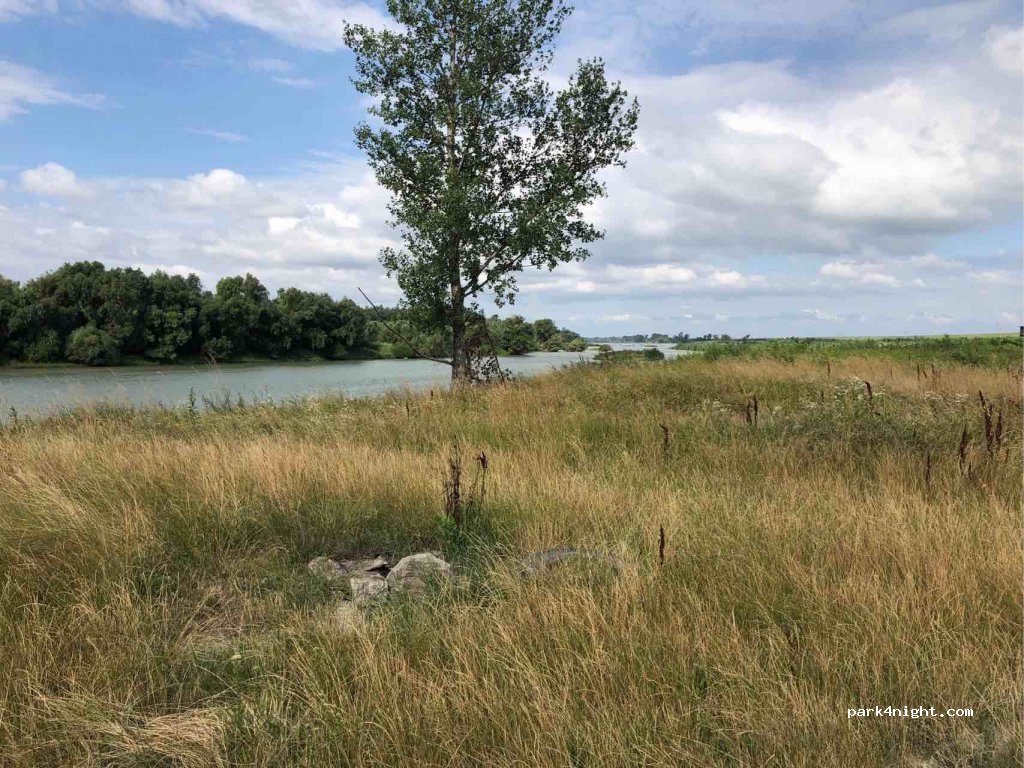 (931 01) Šamorín - Unnamed Road — foto 2