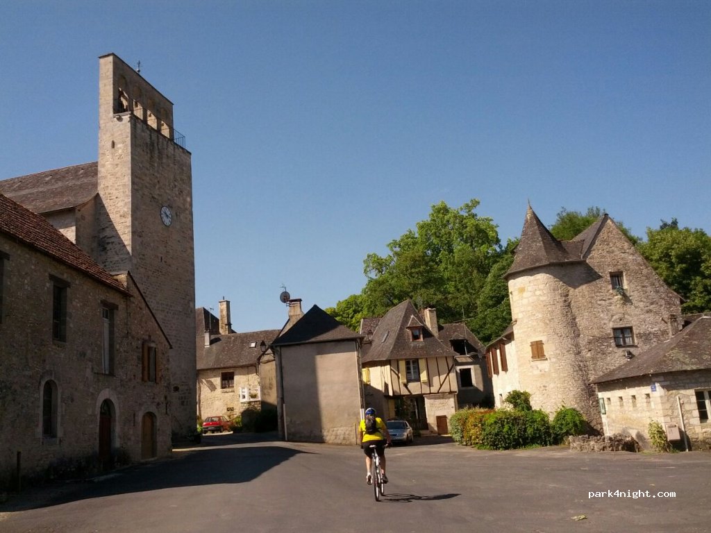 (24570) Condat-sur-Vézère - D62 — foto 2