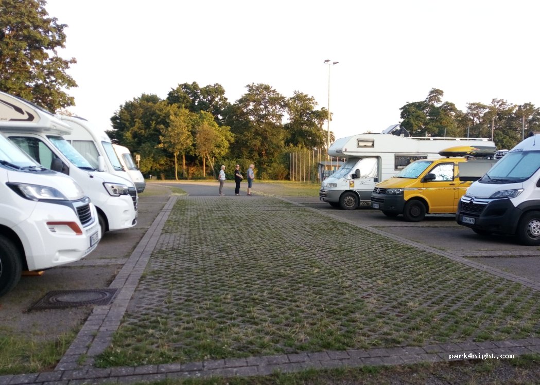 Wohnmobilstellplatz Petershagen — foto