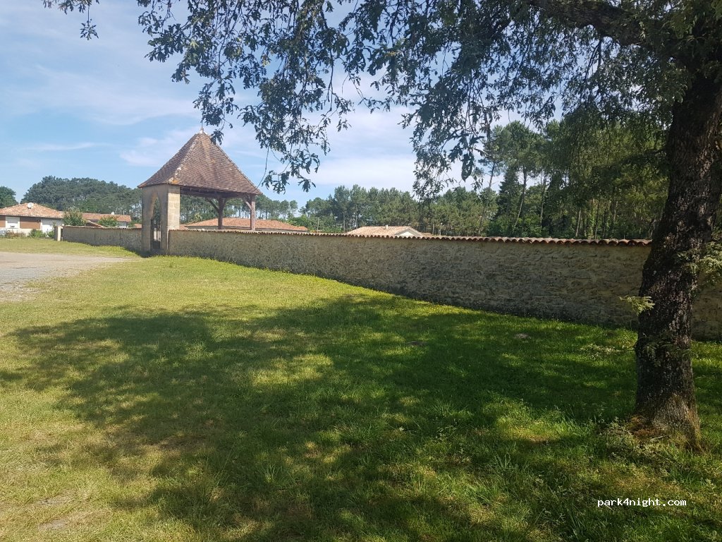 (40465) Laluque - 436 Route de Chapeou — foto