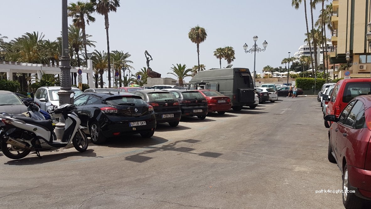 (29620) Torremolinos - 3 Calle del Remo — foto