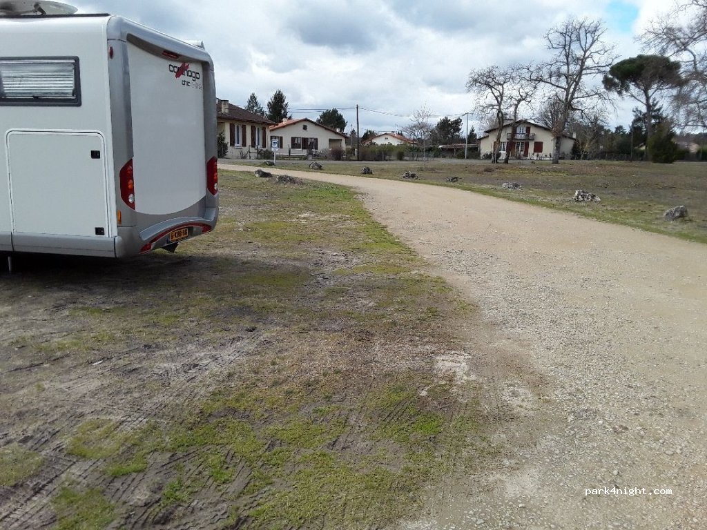(40120) Roquefort - 78 Allée de Nauton — foto