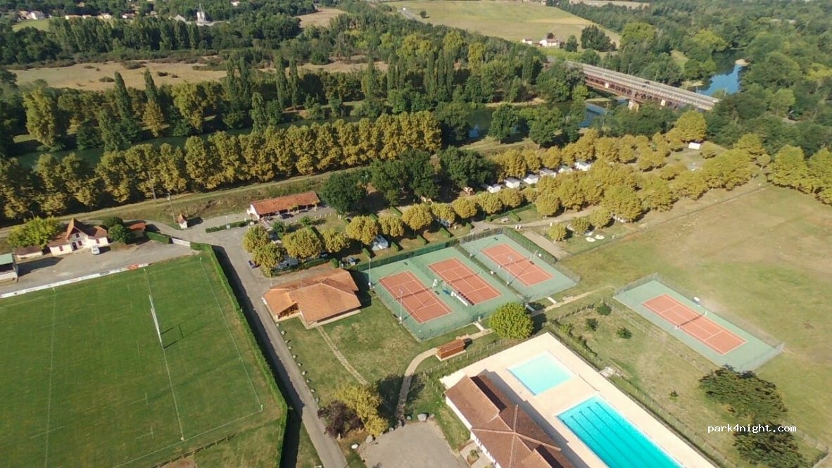 Camping les Rives de l'Adour** — foto