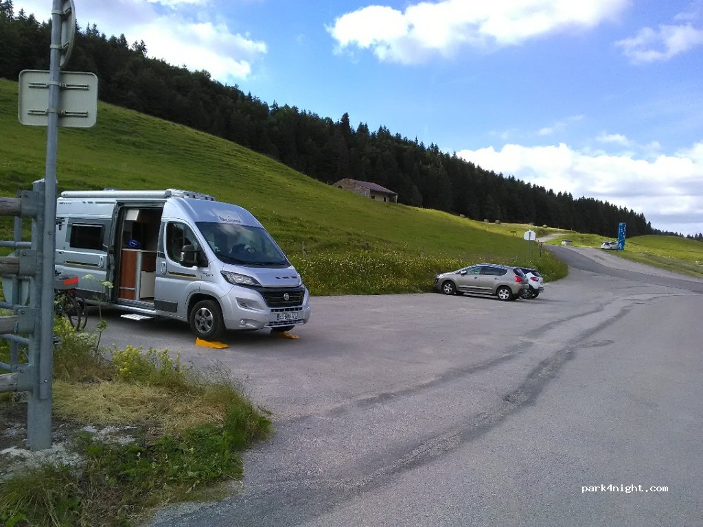 (39310) Bellecombe - Les Trois Cheminées — foto