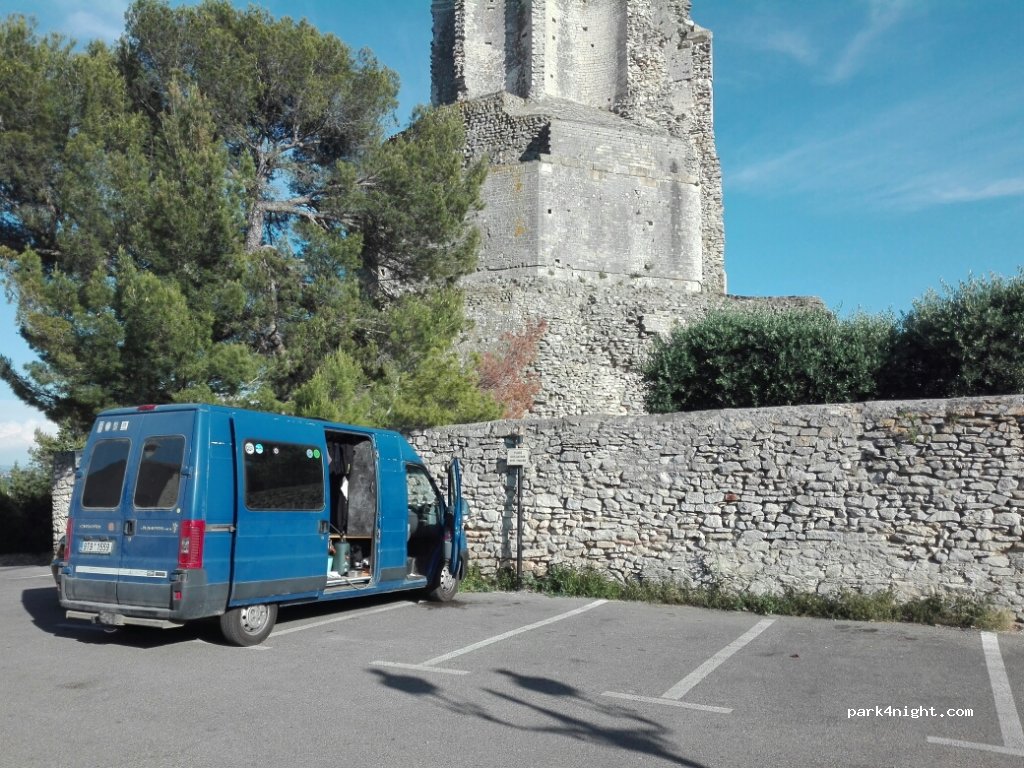 (30000) Nîmes - 18 Chemin Guillaume Laforêt — foto