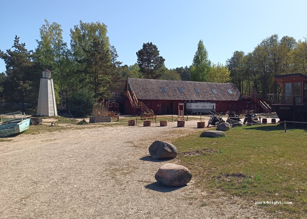 Melnsils, Kempings — foto 3