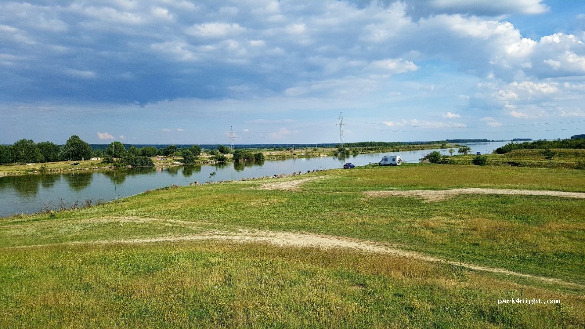 () Ostroveni - 65 DJ677F — foto