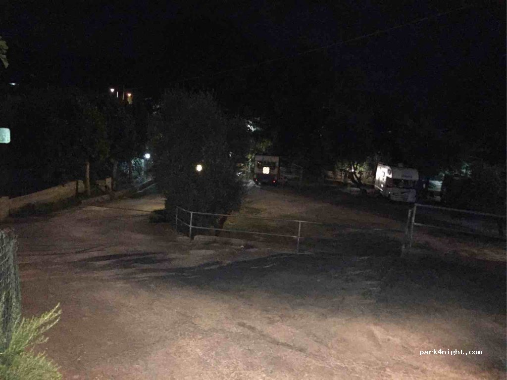 (71010) Peschici - 1 Via Spiaggia — foto