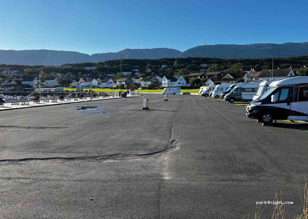 Sandnessjøen bobilcamping — foto 3