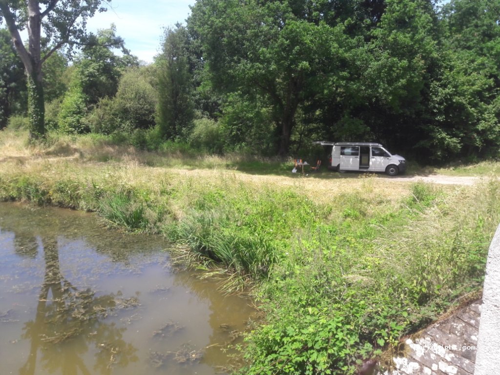 (56350) Saint-Vincent-sur-Oust - Unnamed Road — foto 2