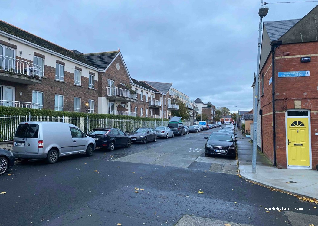 () Dublin - Dermot O'Hurley Avenue — foto